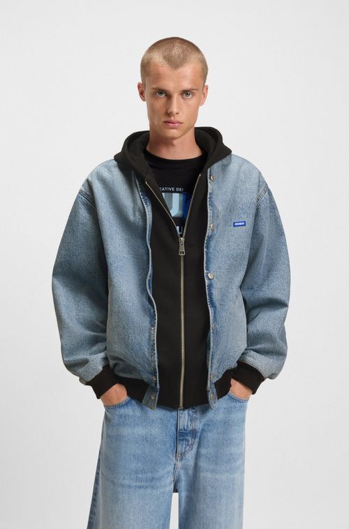 Casaco estilo bomber jeans com painel de jersey com capuz